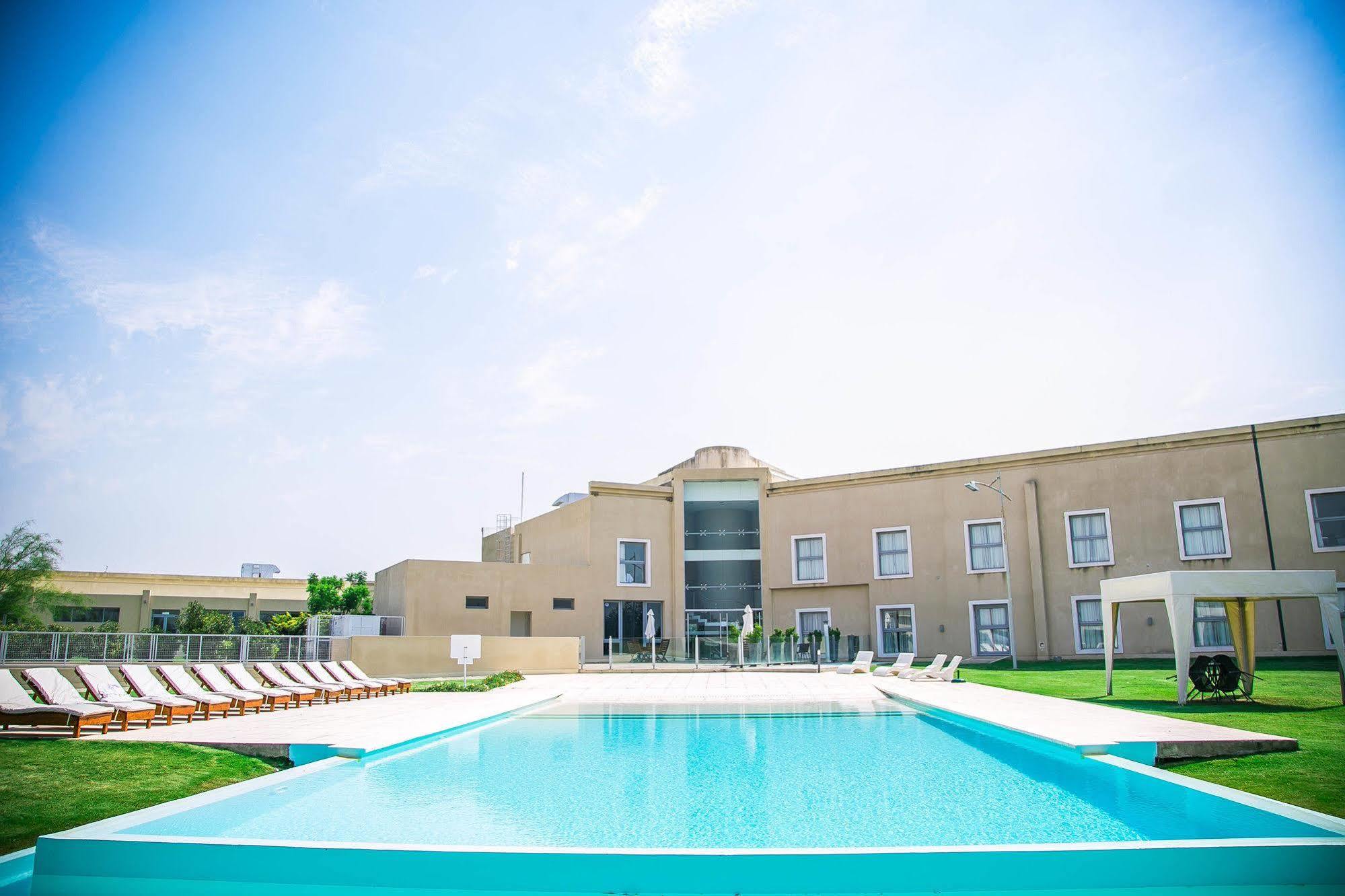 Amerian Villa Maria Park Hotel Buitenkant foto